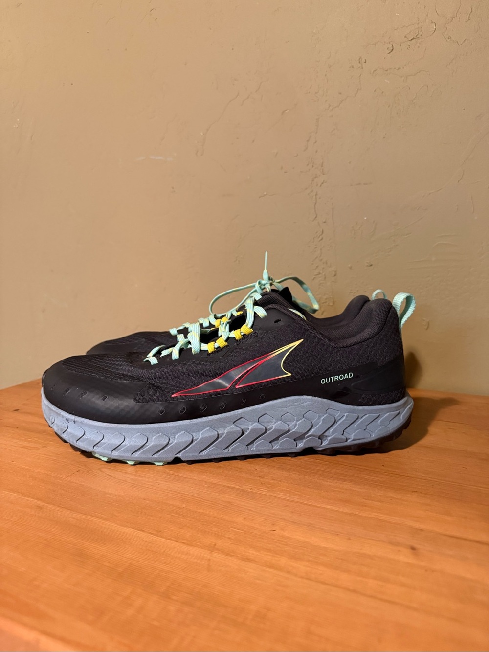 Altra Men's Outroad Trail Running Shoes Size 12